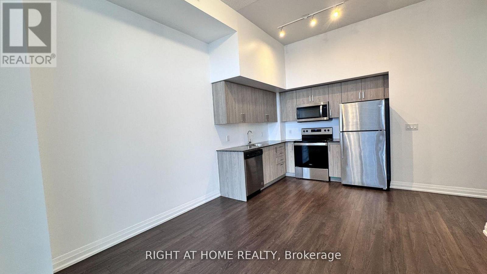 824 - 20 Meadowglen Place S, Toronto, Ontario  M1G 0A9 - Photo 4 - E13794788
