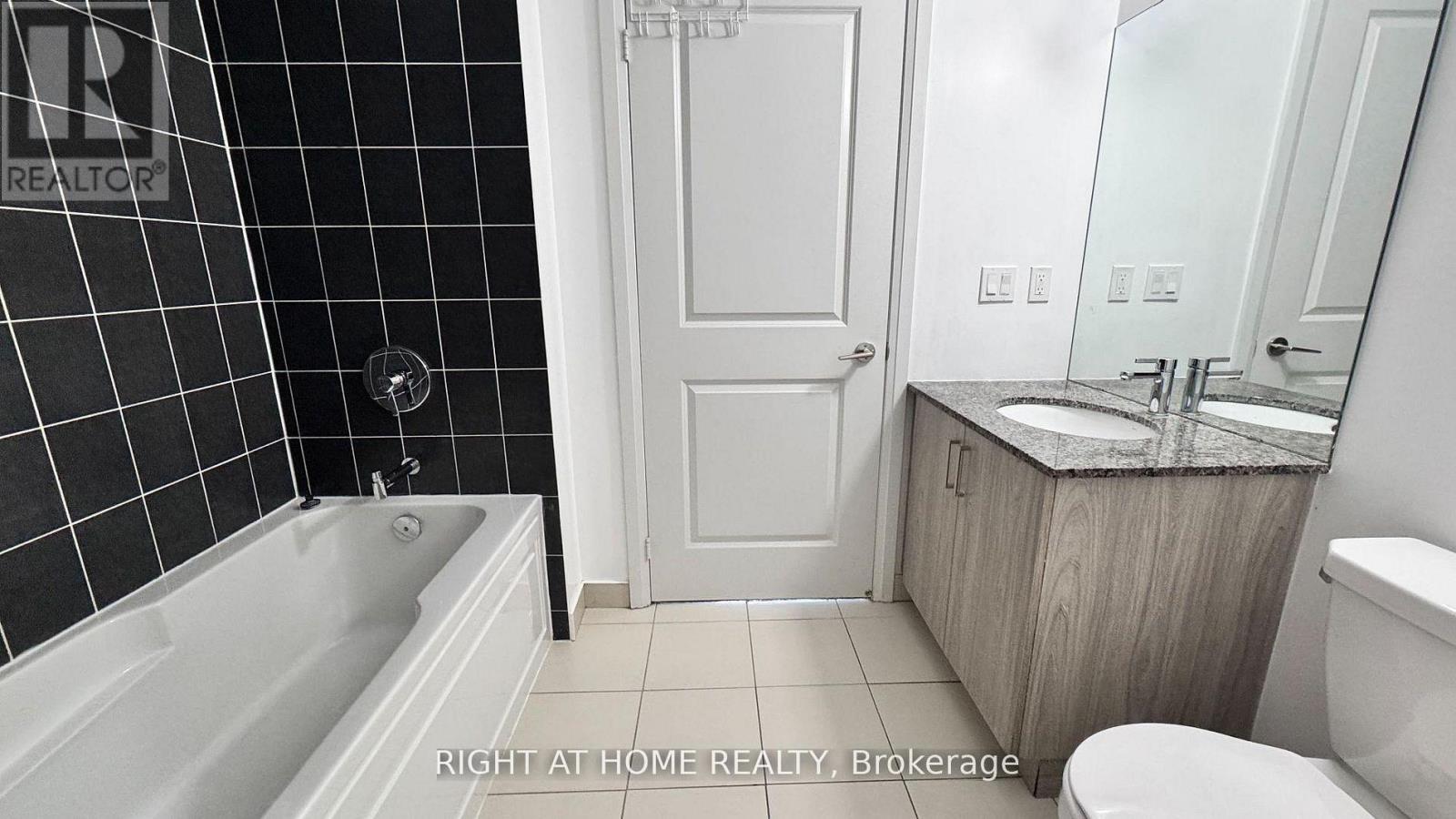 824 - 20 Meadowglen Place S, Toronto, Ontario  M1G 0A9 - Photo 9 - E13794788