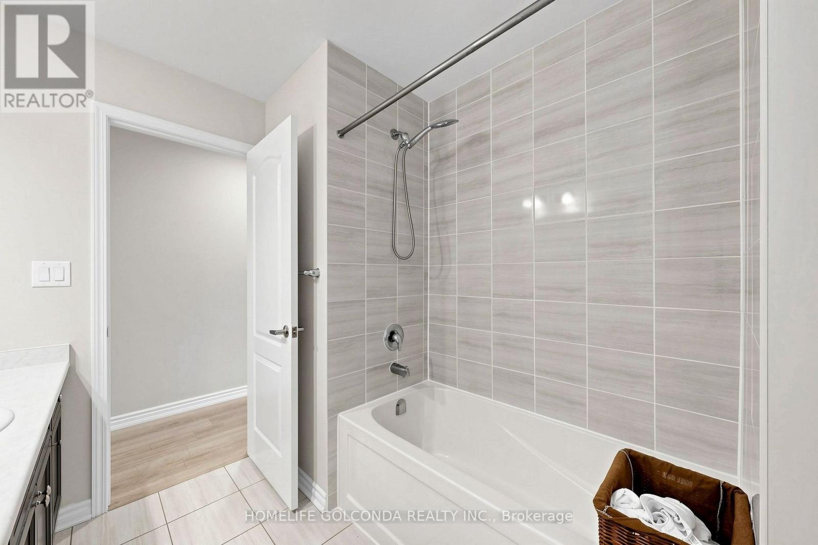 2716 Sapphire Drive, Pickering, Ontario  L1X 0G3 - Photo 24 - E13794800