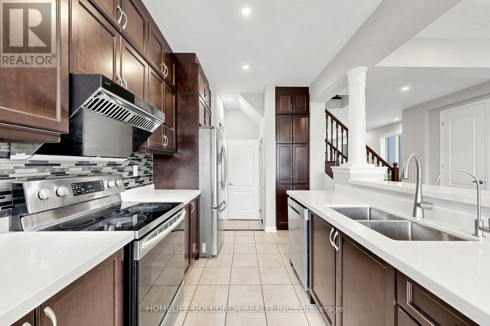2716 Sapphire Drive, Pickering, Ontario  L1X 0G3 - Photo 9 - E13794800