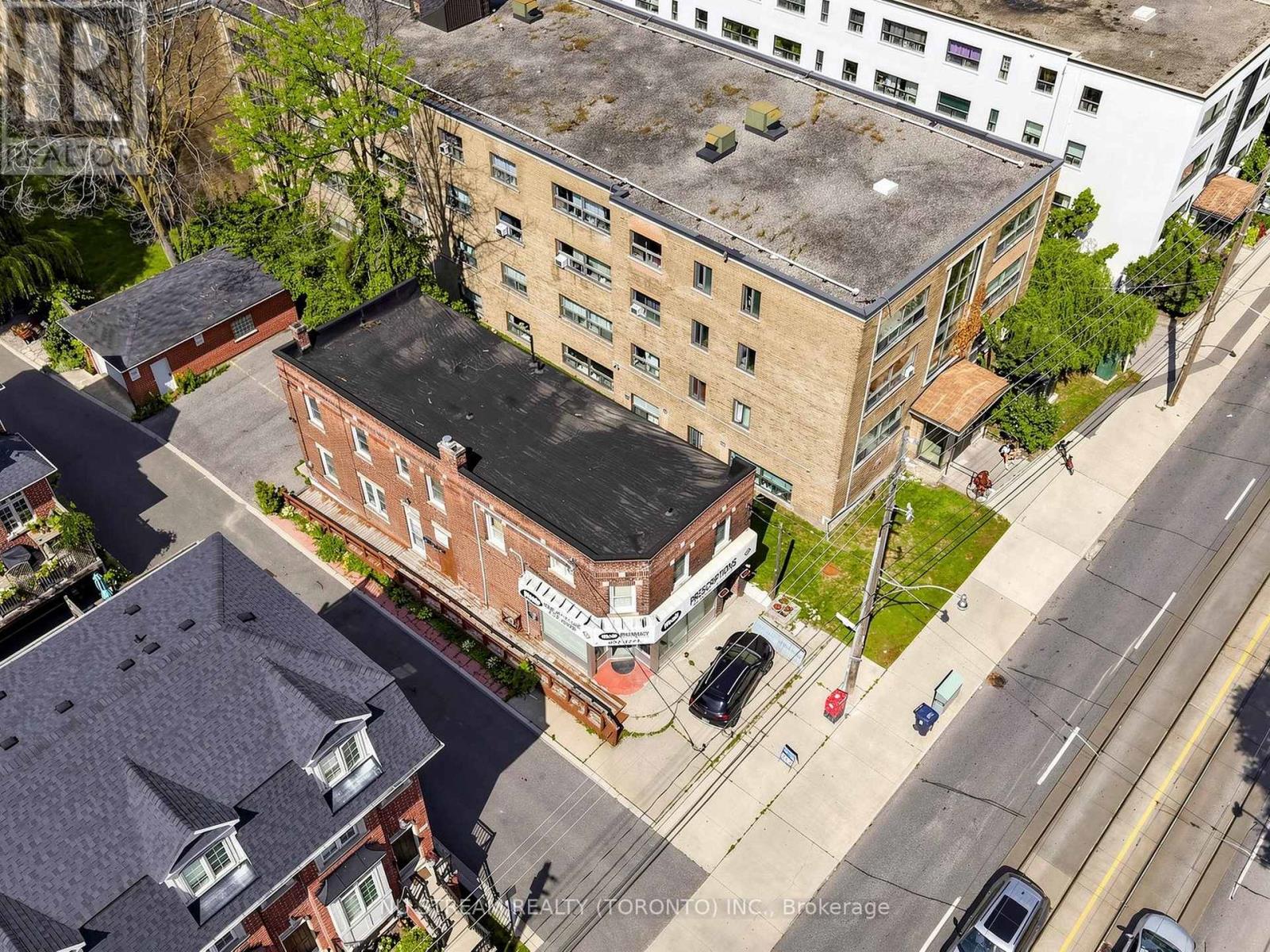 130 Kingston Road, Toronto, Ontario  M4L 1S7 - Photo 10 - E13794802