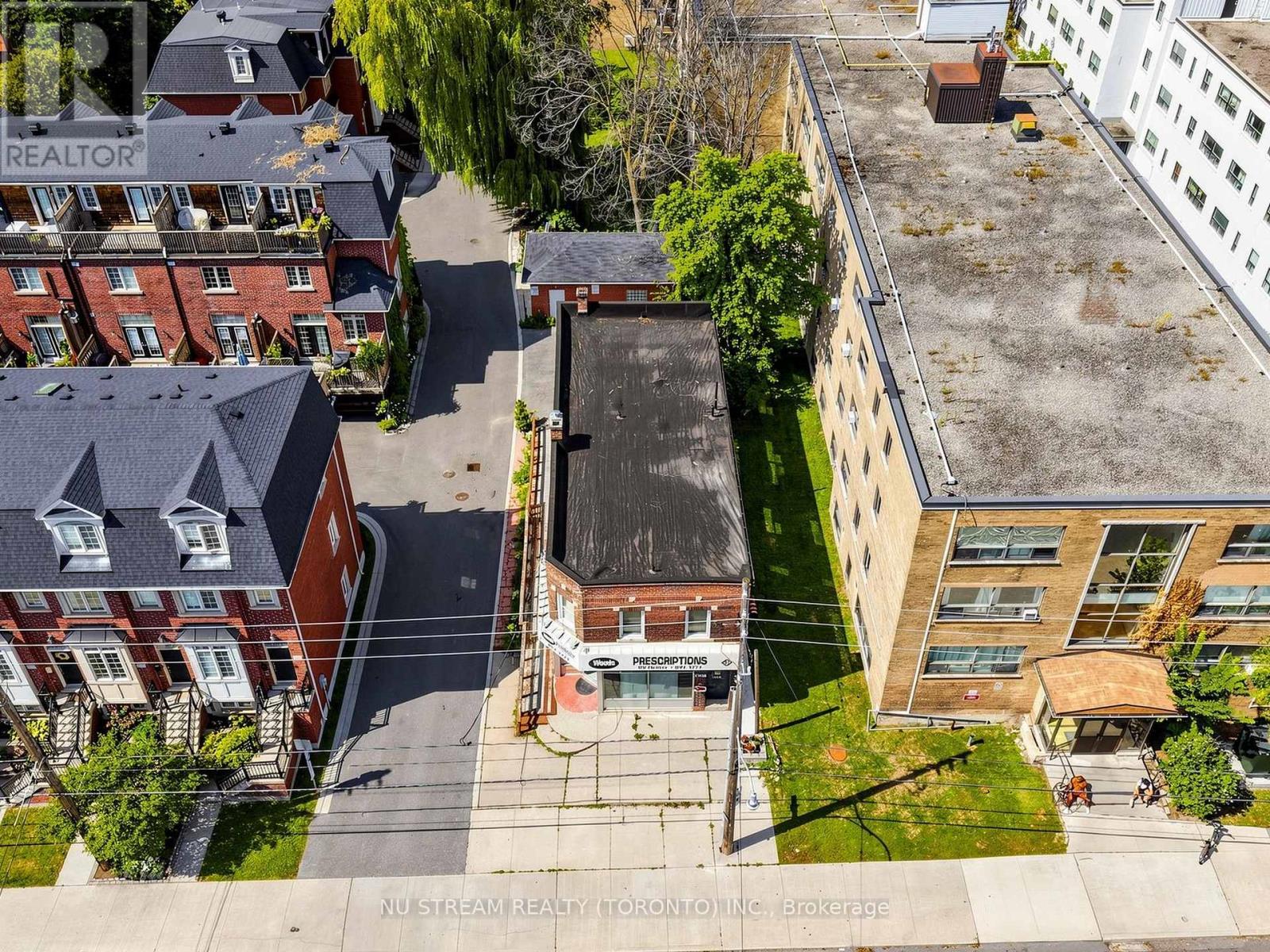 130 Kingston Road, Toronto, Ontario  M4L 1S7 - Photo 12 - E13794802