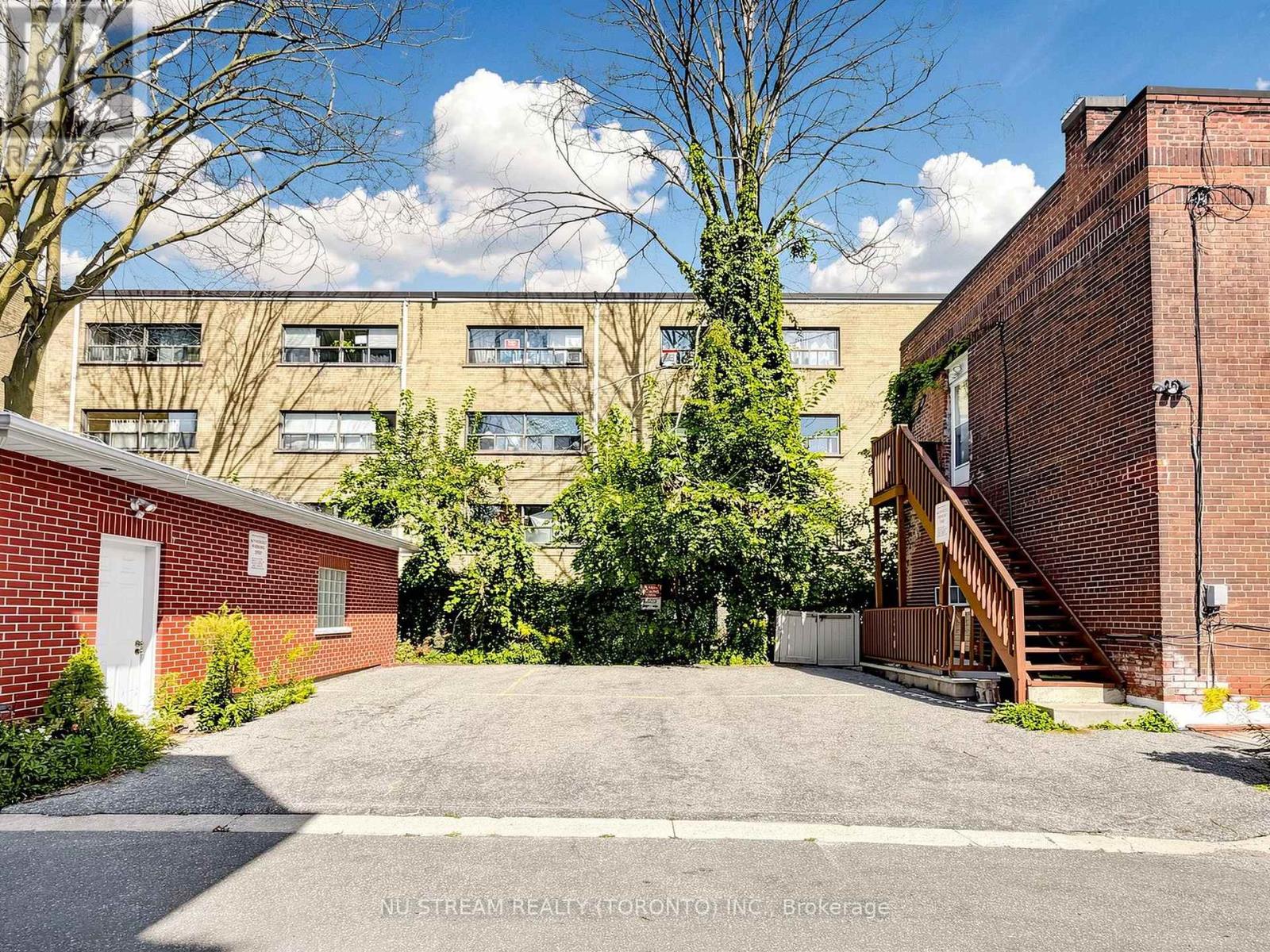 130 Kingston Road, Toronto, Ontario  M4L 1S7 - Photo 7 - E13794802