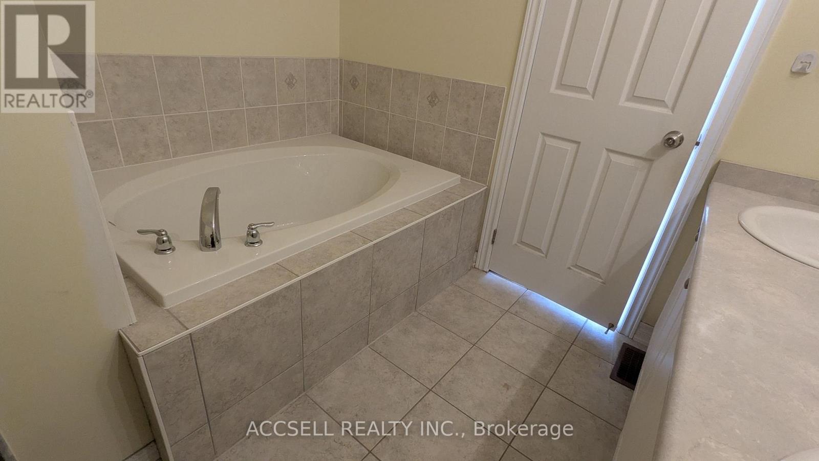 223 South Unionville Avenue, Markham, Ontario  L3R 5L3 - Photo 17 - N13794790