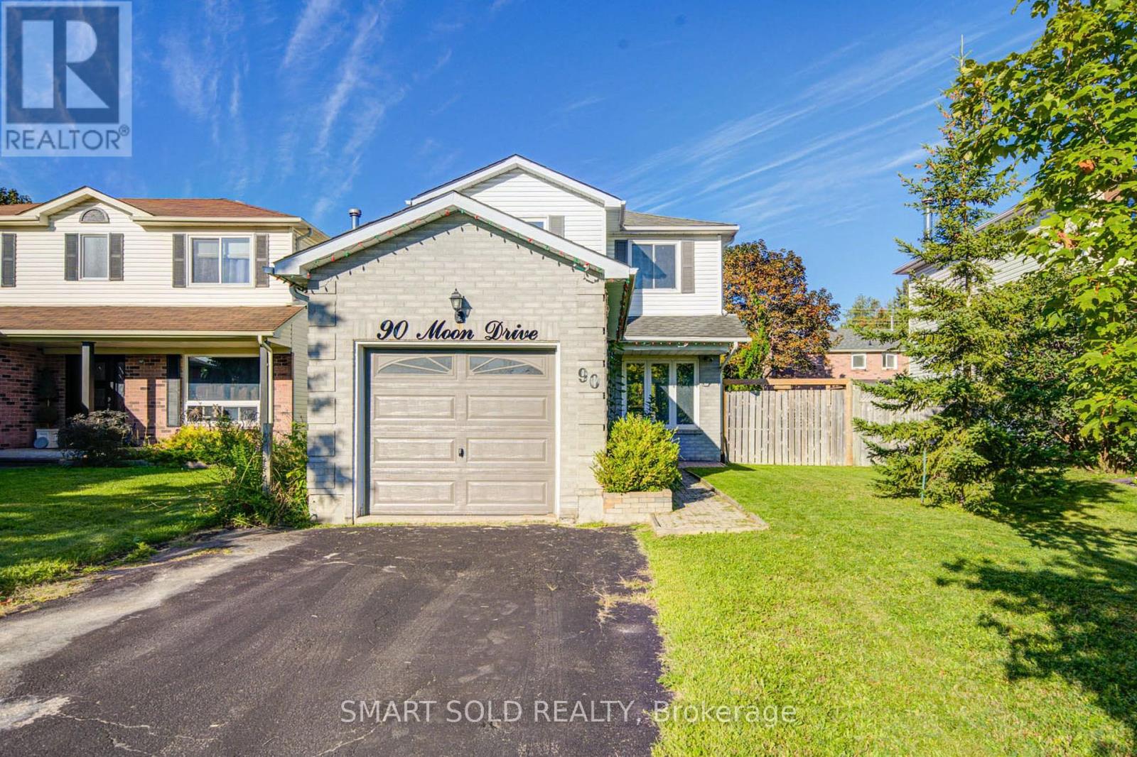 90 Moon Drive, Barrie, Ontario  L4N 7G9 - Photo 2 - S13794768