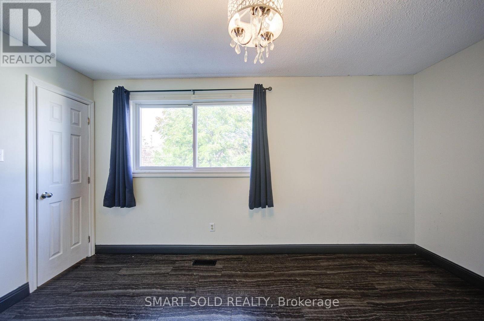 90 Moon Drive, Barrie, Ontario  L4N 7G9 - Photo 21 - S13794768