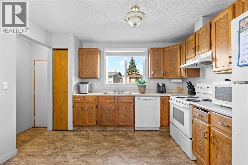 3 Emberdale Way Se, Airdrie, Alberta  T4B 1Z3 - Photo 14 - A2342556