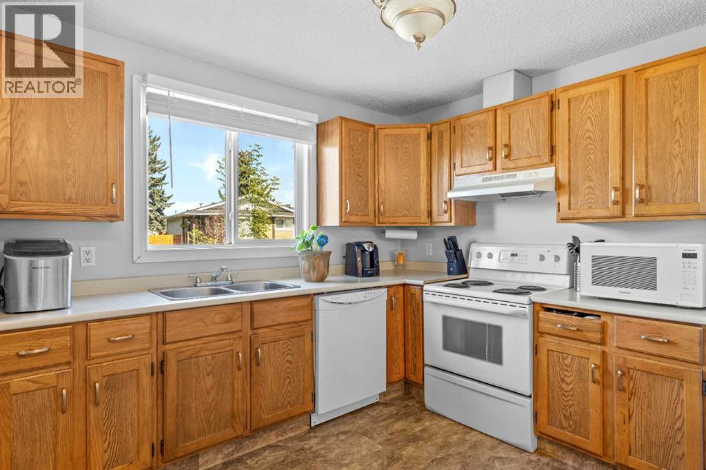 3 Emberdale Way Se, Airdrie, Alberta  T4B 1Z3 - Photo 15 - A2342556