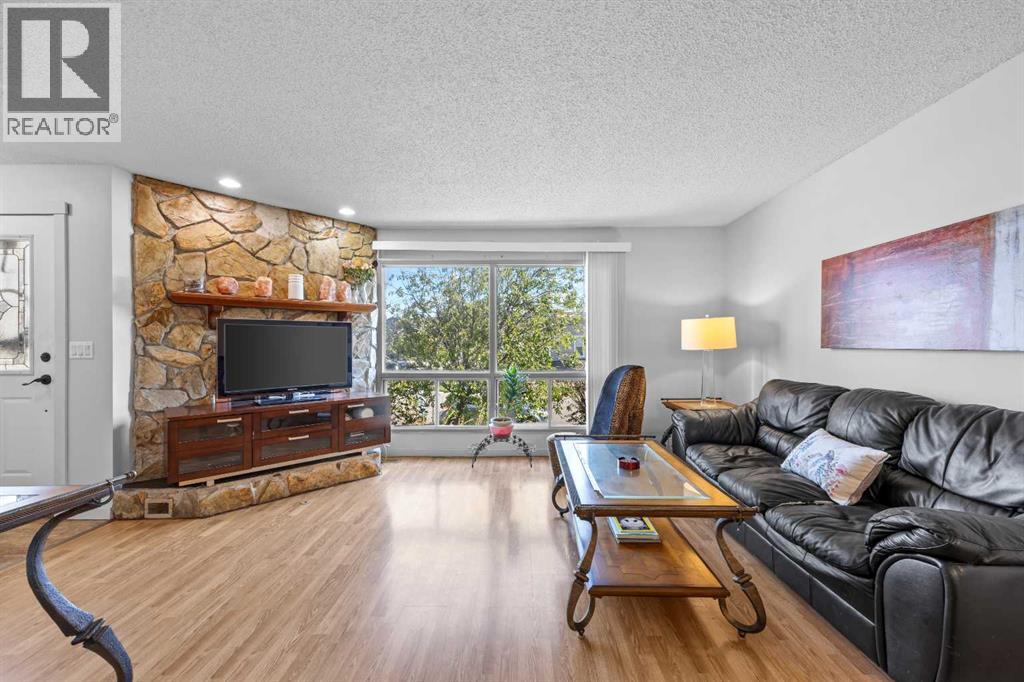 3 Emberdale Way Se, Airdrie, Alberta  T4B 1Z3 - Photo 8 - A2342556