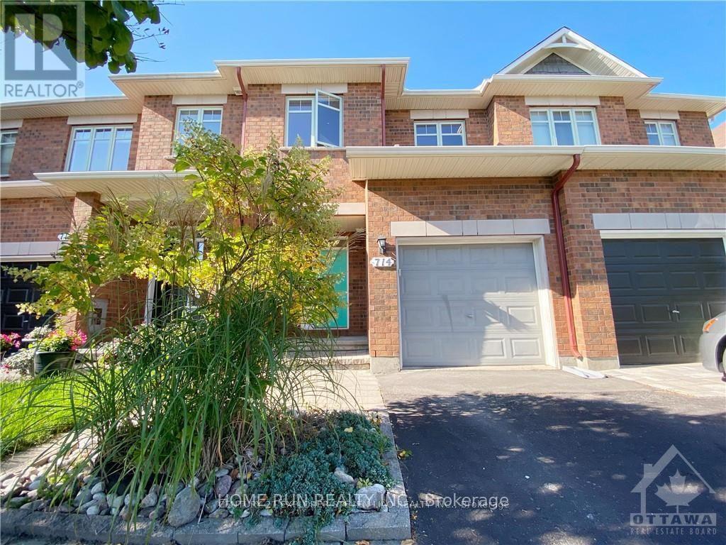 714 Nakina Way, Ottawa, Ontario  K1V 2H9 - Photo 3 - X13794828