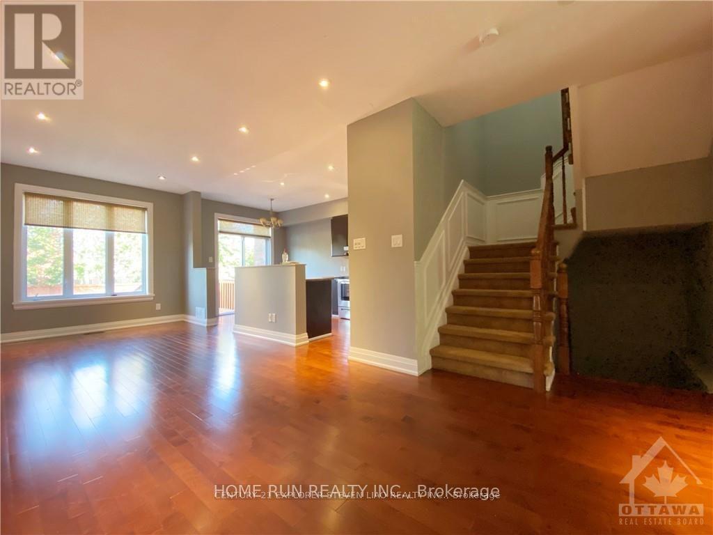 714 Nakina Way, Ottawa, Ontario  K1V 2H9 - Photo 5 - X13794828