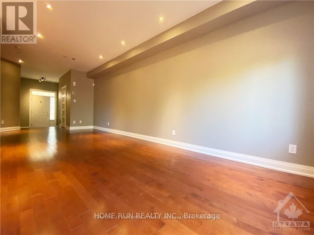 714 Nakina Way, Ottawa, Ontario  K1V 2H9 - Photo 7 - X13794828