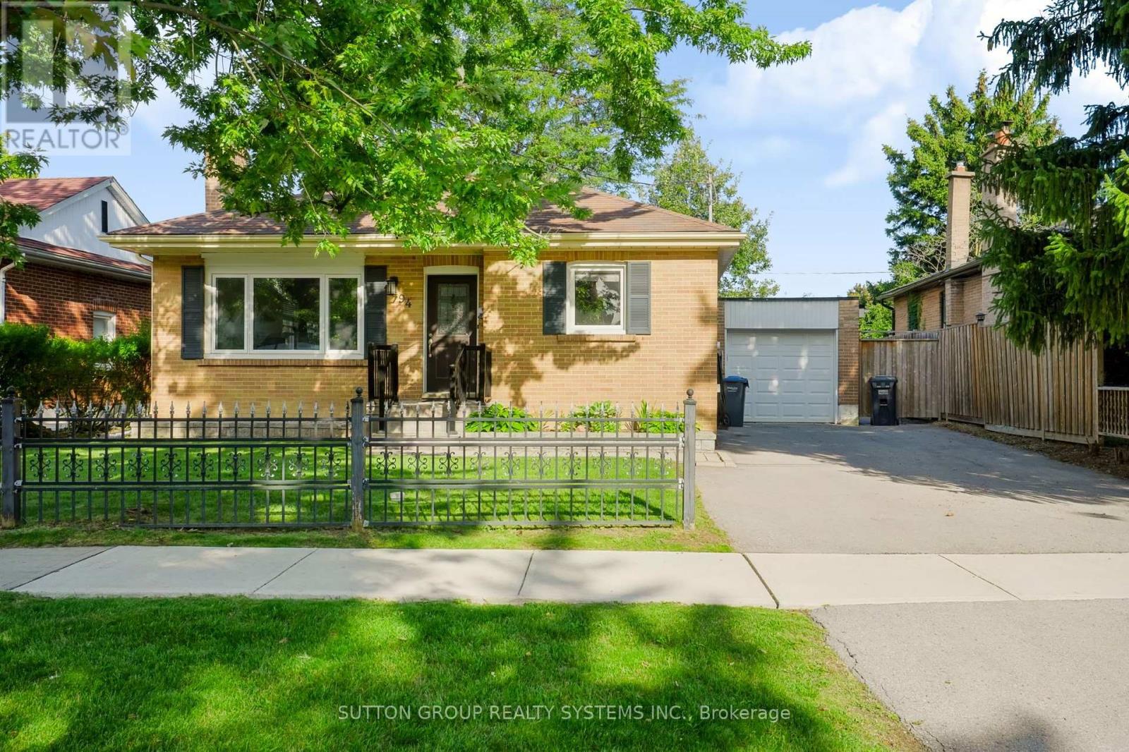 94 HAROLD STREET, Brampton, Ontario