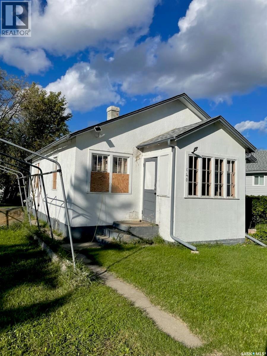 140 29th Street W, Prince Albert, Saskatchewan  S6V 7L8 - Photo 1 - SK048719