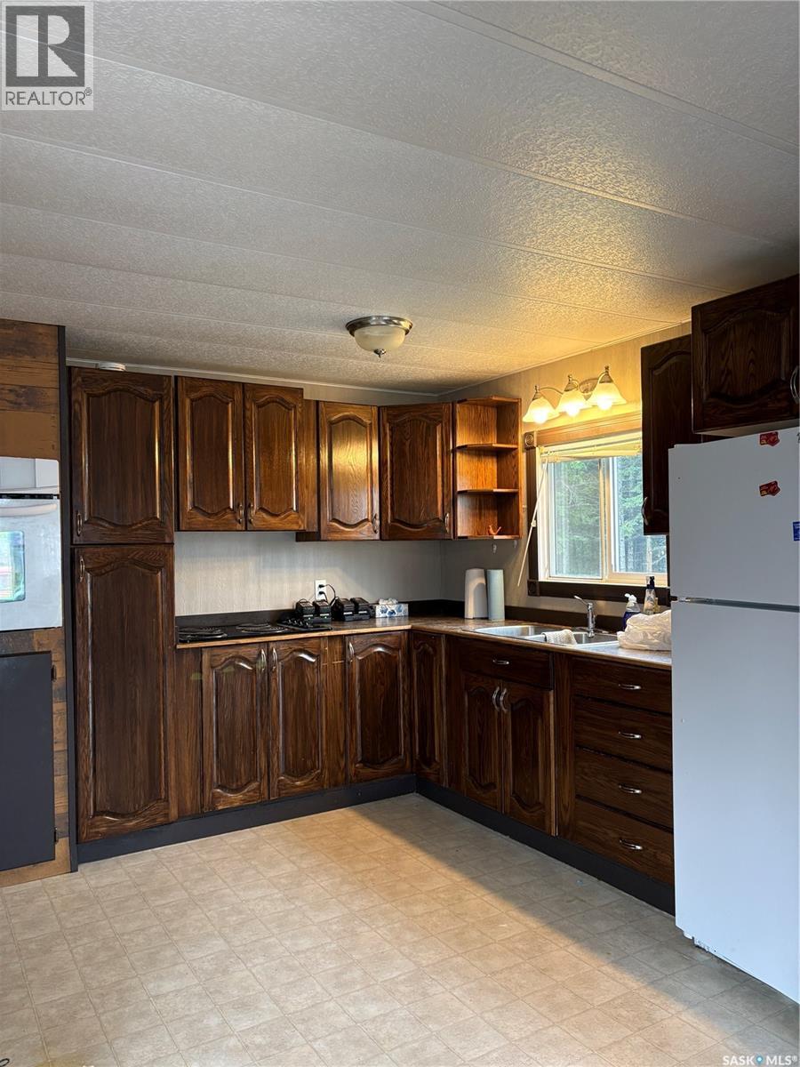 205 Sundby Crescent, Big River, Saskatchewan  S0J 0E0 - Photo 5 - SK048341