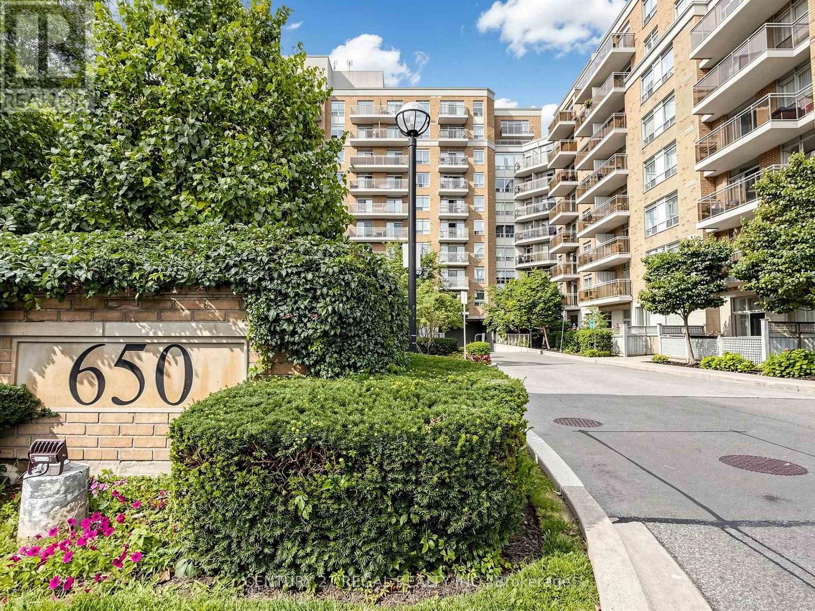 724 - 650 Lawrence Avenue W, Toronto, Ontario  M6A 3E8 - Photo 3 - C13794918