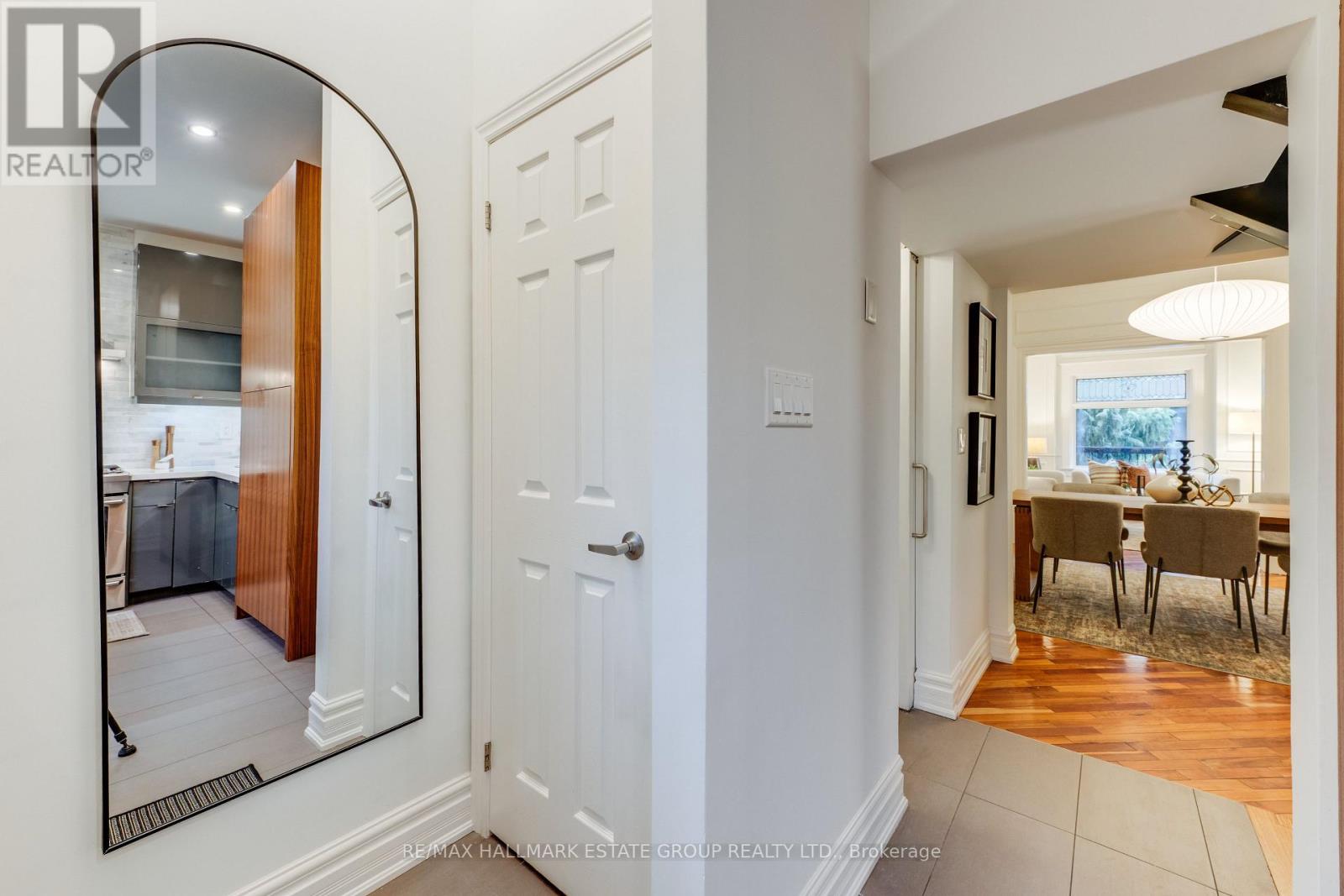 157 Heward Avenue, Toronto, Ontario  M4M 2T6 - Photo 15 - E13794906