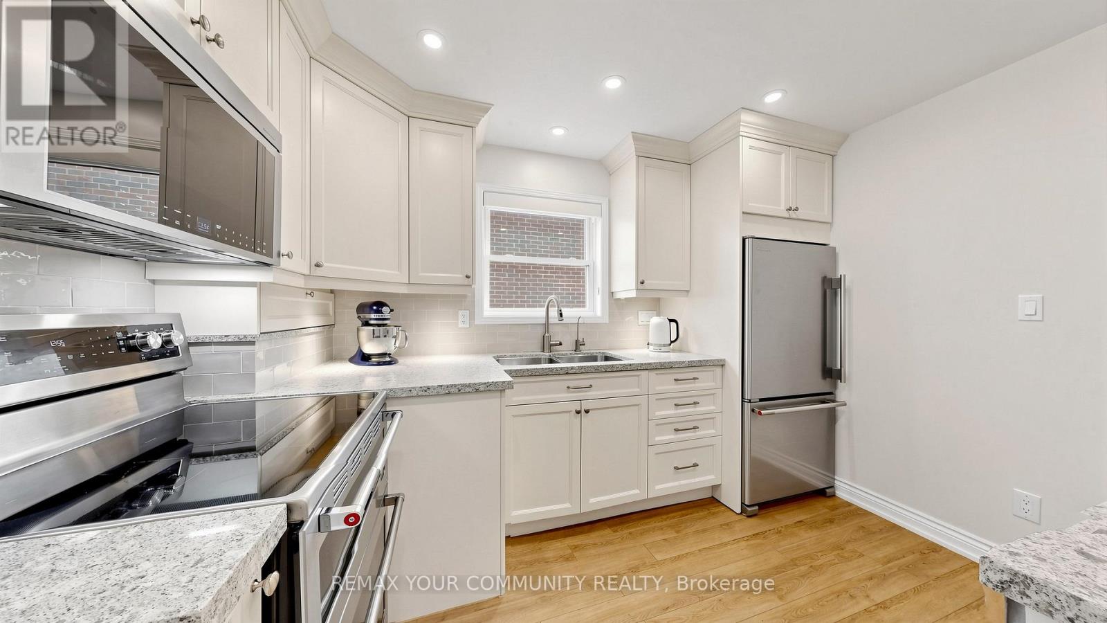 6 Athlone Road, Toronto, Ontario  M4J 4H2 - Photo 13 - E13794908
