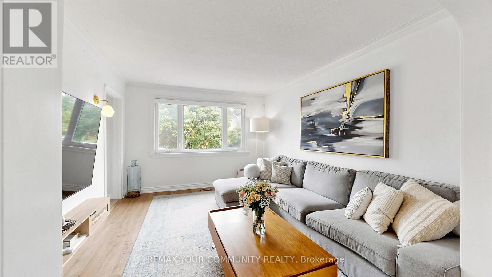 6 Athlone Road, Toronto, Ontario  M4J 4H2 - Photo 3 - E13794908