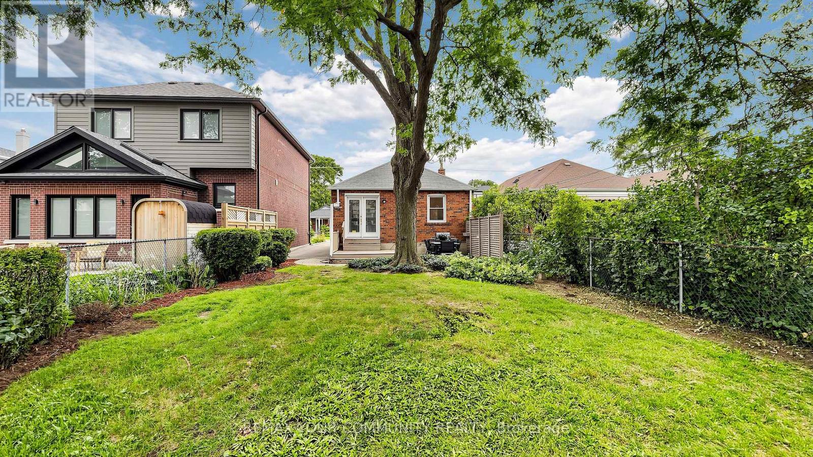 6 Athlone Road, Toronto, Ontario  M4J 4H2 - Photo 35 - E13794908