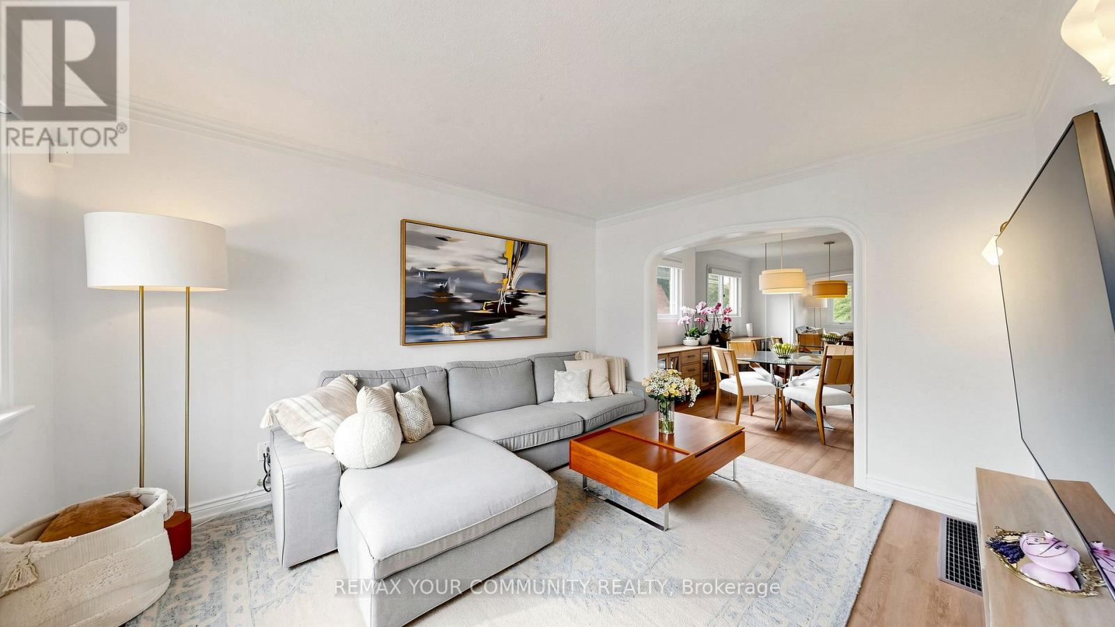 6 Athlone Road, Toronto, Ontario  M4J 4H2 - Photo 5 - E13794908