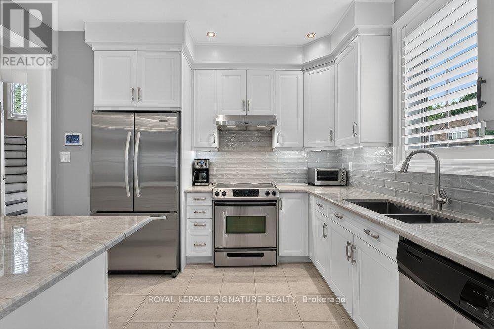 5 Broderick Place, Toronto, Ontario  M1L 0E3 - Photo 15 - E13794922