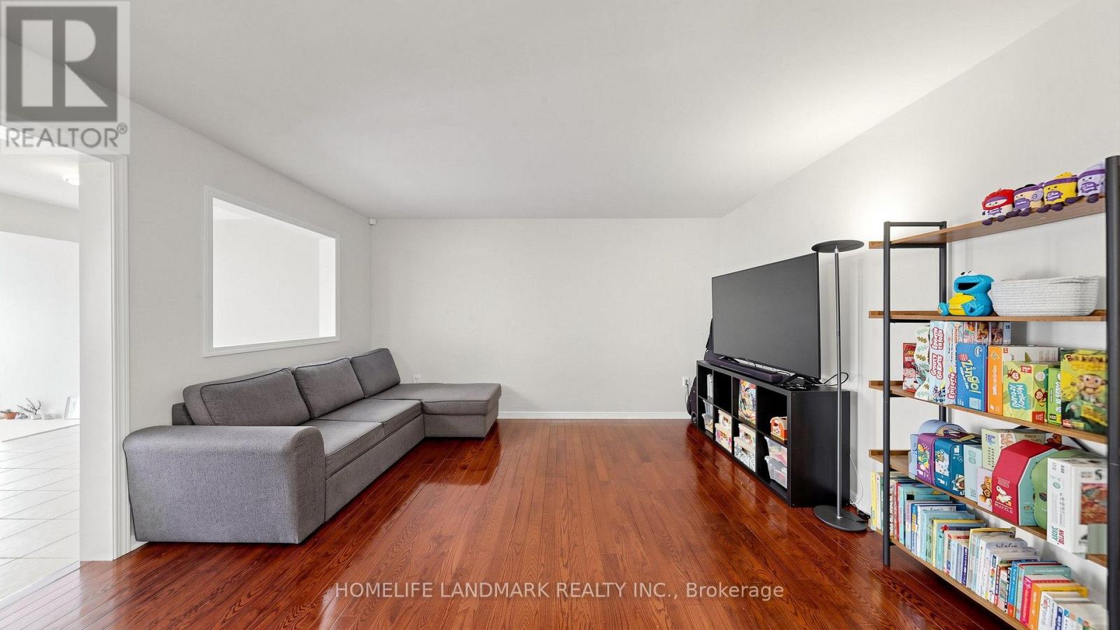 157 Dougherty Crescent, Whitchurch-Stouffville, Ontario  L4A 0A5 - Photo 4 - N13794912