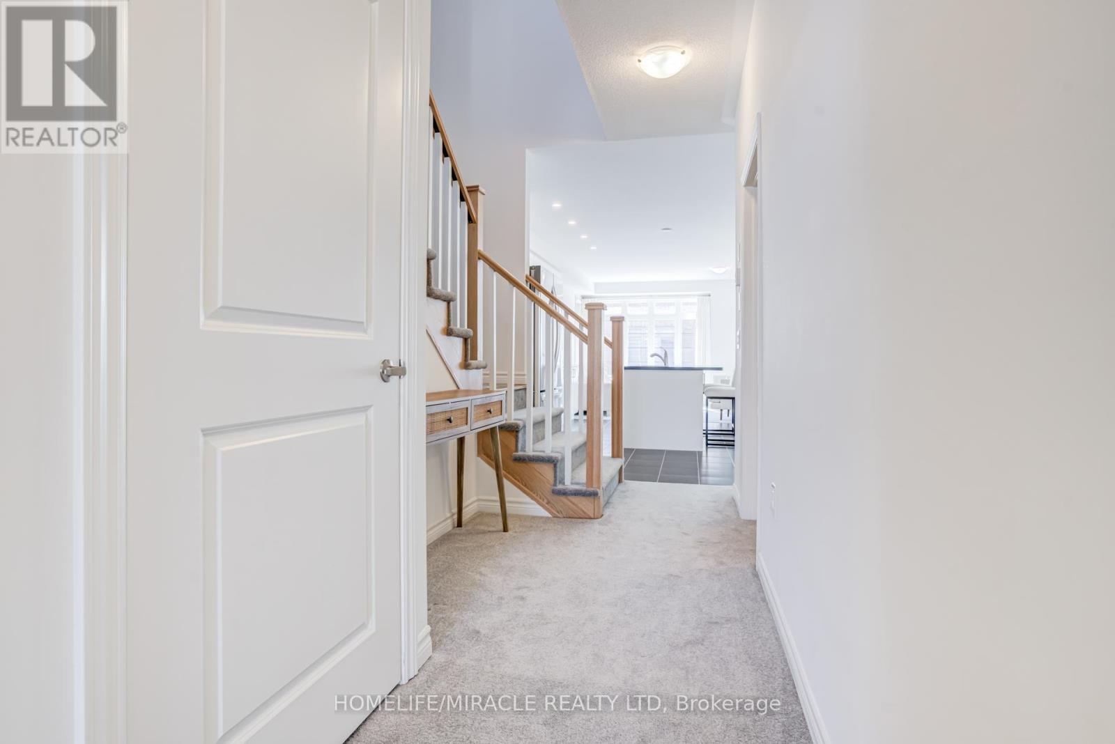14 Sassafras Road, Springwater, Ontario  L9X 2C6 - Photo 7 - S13794946