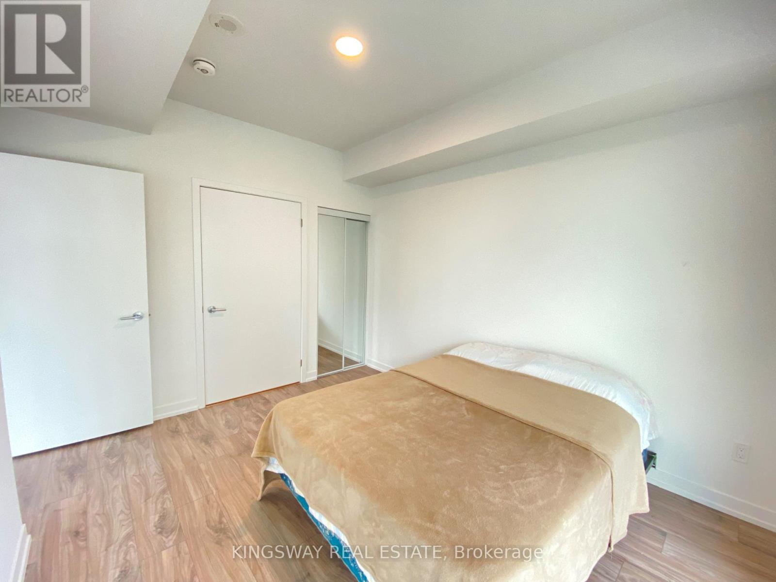 3203 - 4065 Confederation Parkway, Mississauga, Ontario  L5B 0L4 - Photo 17 - W13794948