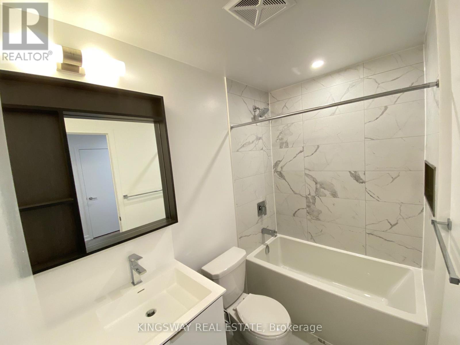 3203 - 4065 Confederation Parkway, Mississauga, Ontario  L5B 0L4 - Photo 21 - W13794948