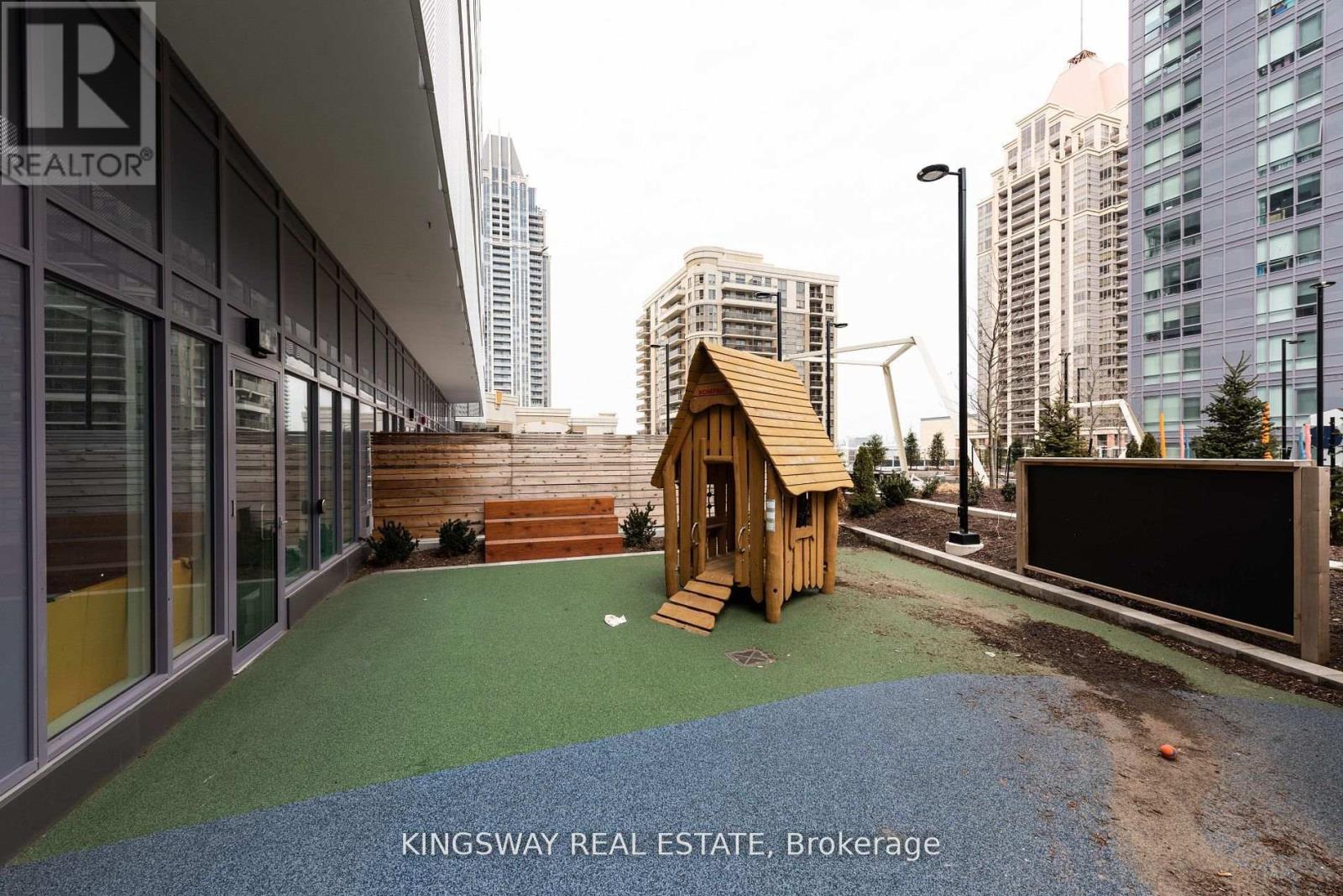 3203 - 4065 Confederation Parkway, Mississauga, Ontario  L5B 0L4 - Photo 9 - W13794948