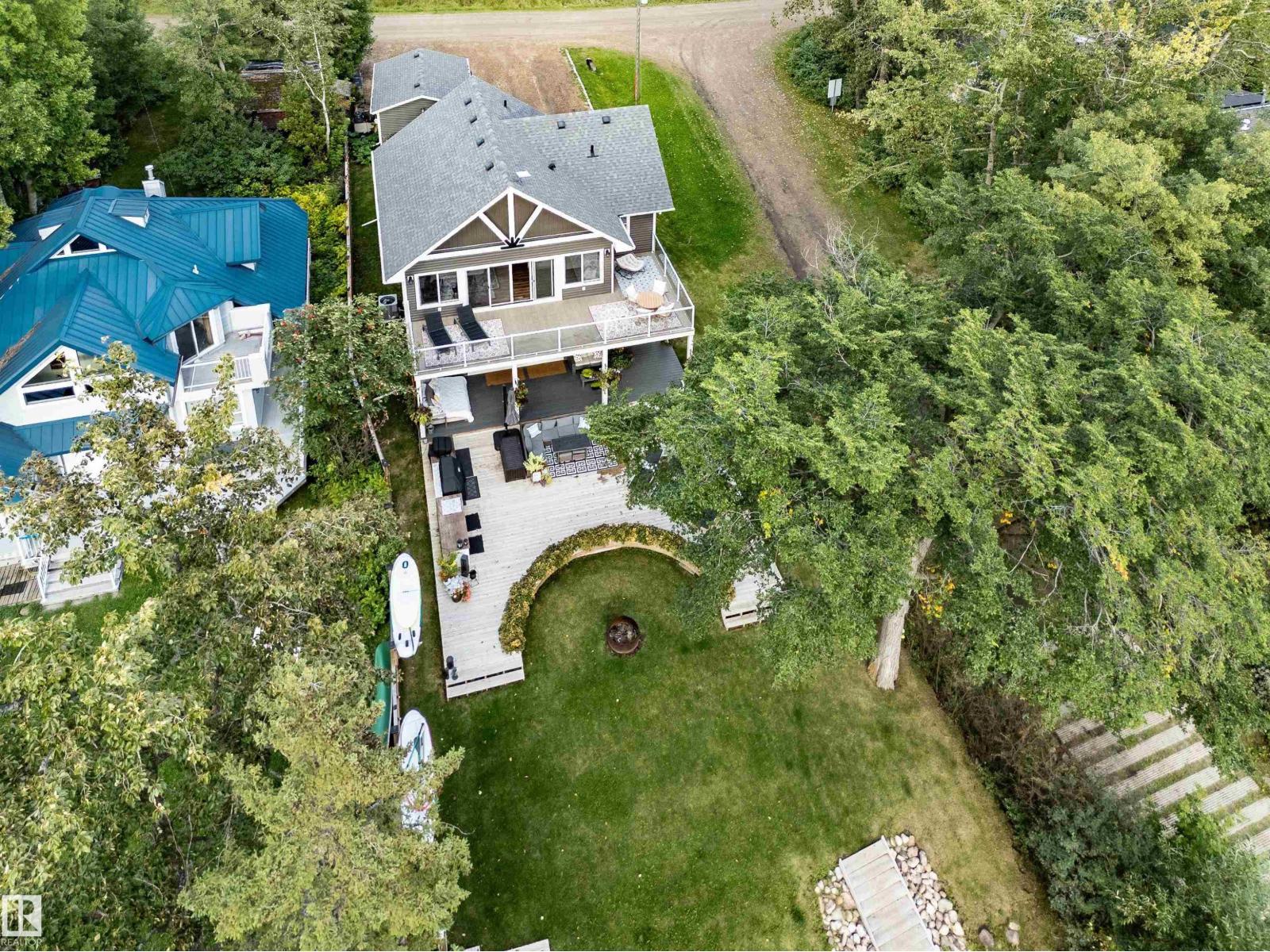66 Beach AV photo 68
