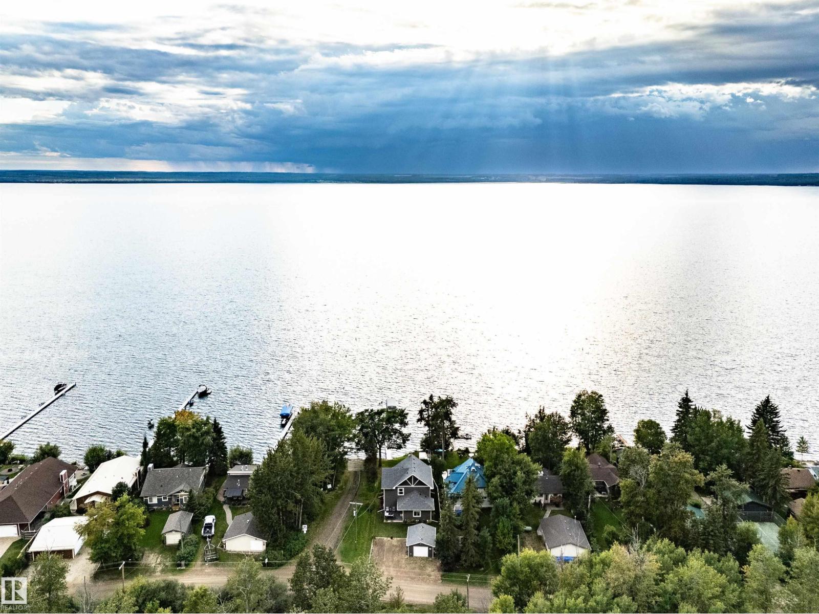 66 Beach AV photo 64