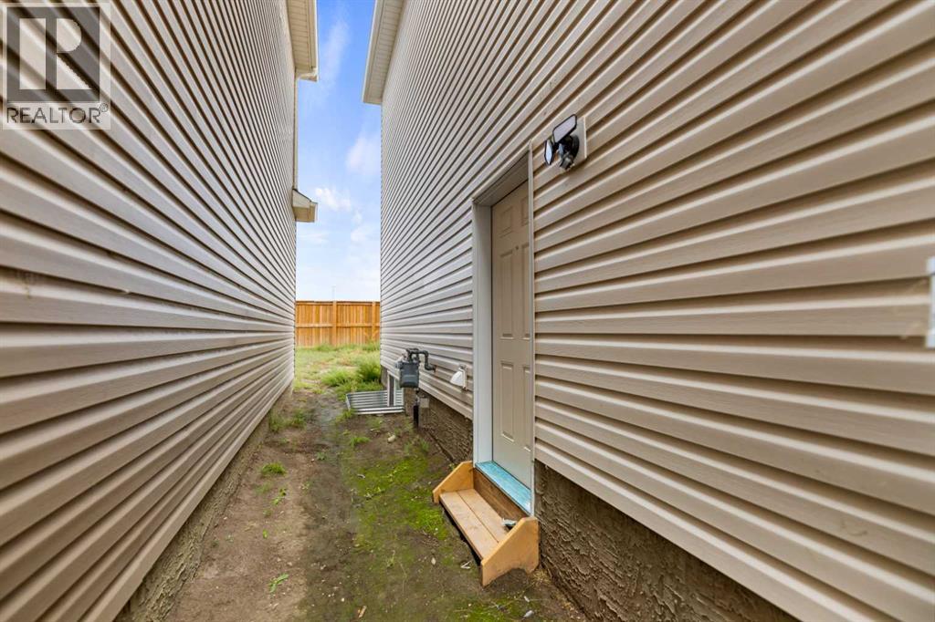 621 Corner Meadows Way NE, Calgary, Alberta  T3N 2C5 - Photo 3 - A2345135