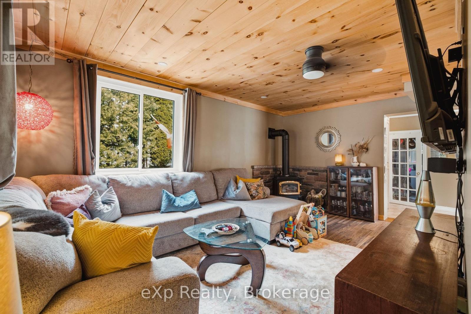 27 Ellen Street, Grey Highlands, Ontario  N0C 1E0 - Photo 4 - X13795002