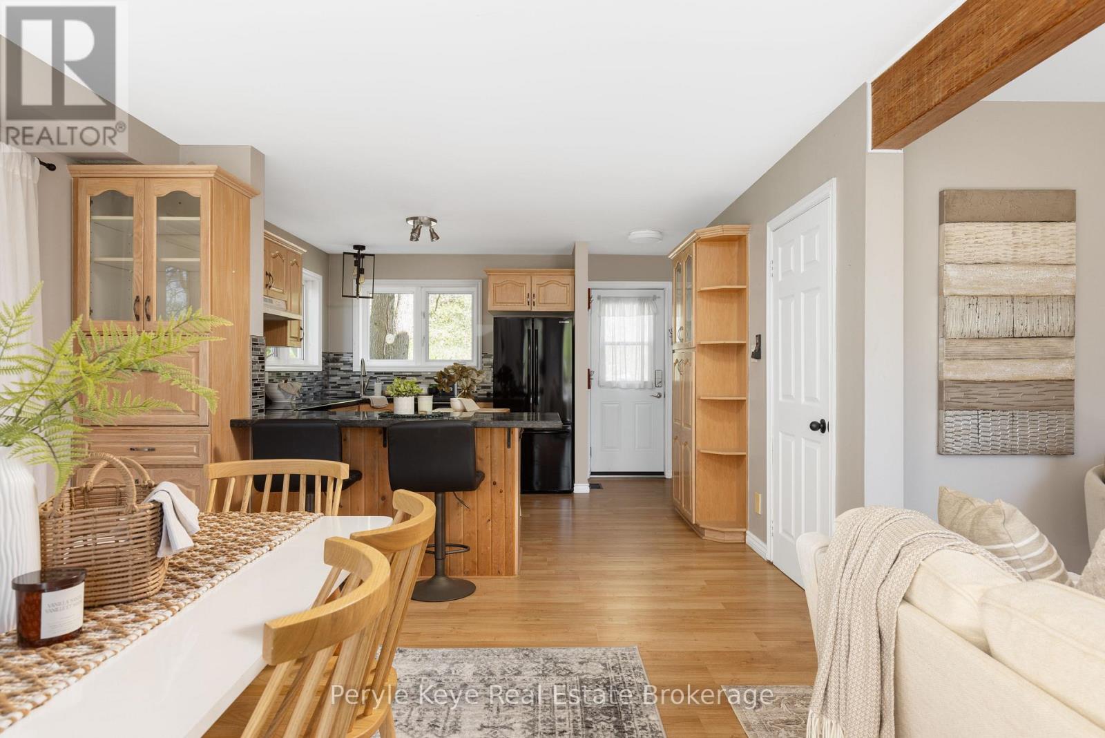 1042 Hillside Crescent, Lake Of Bays, Ontario  P1H 2J6 - Photo 4 - X13795024