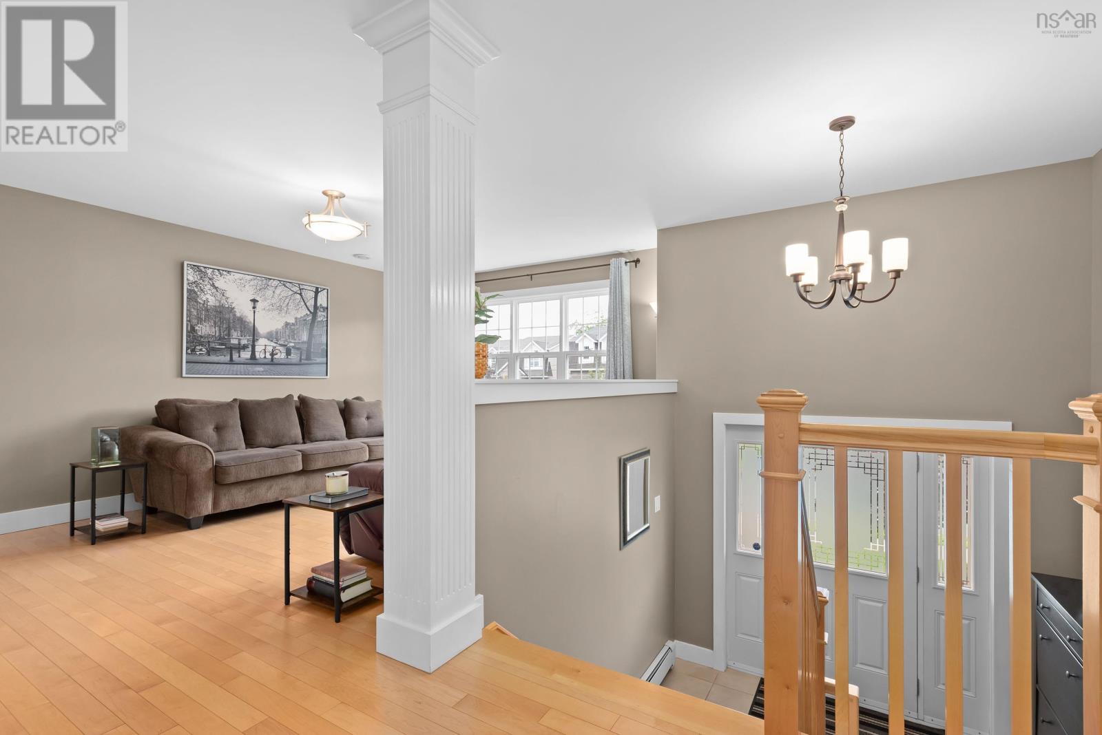 36 Lasalle Court photo 5