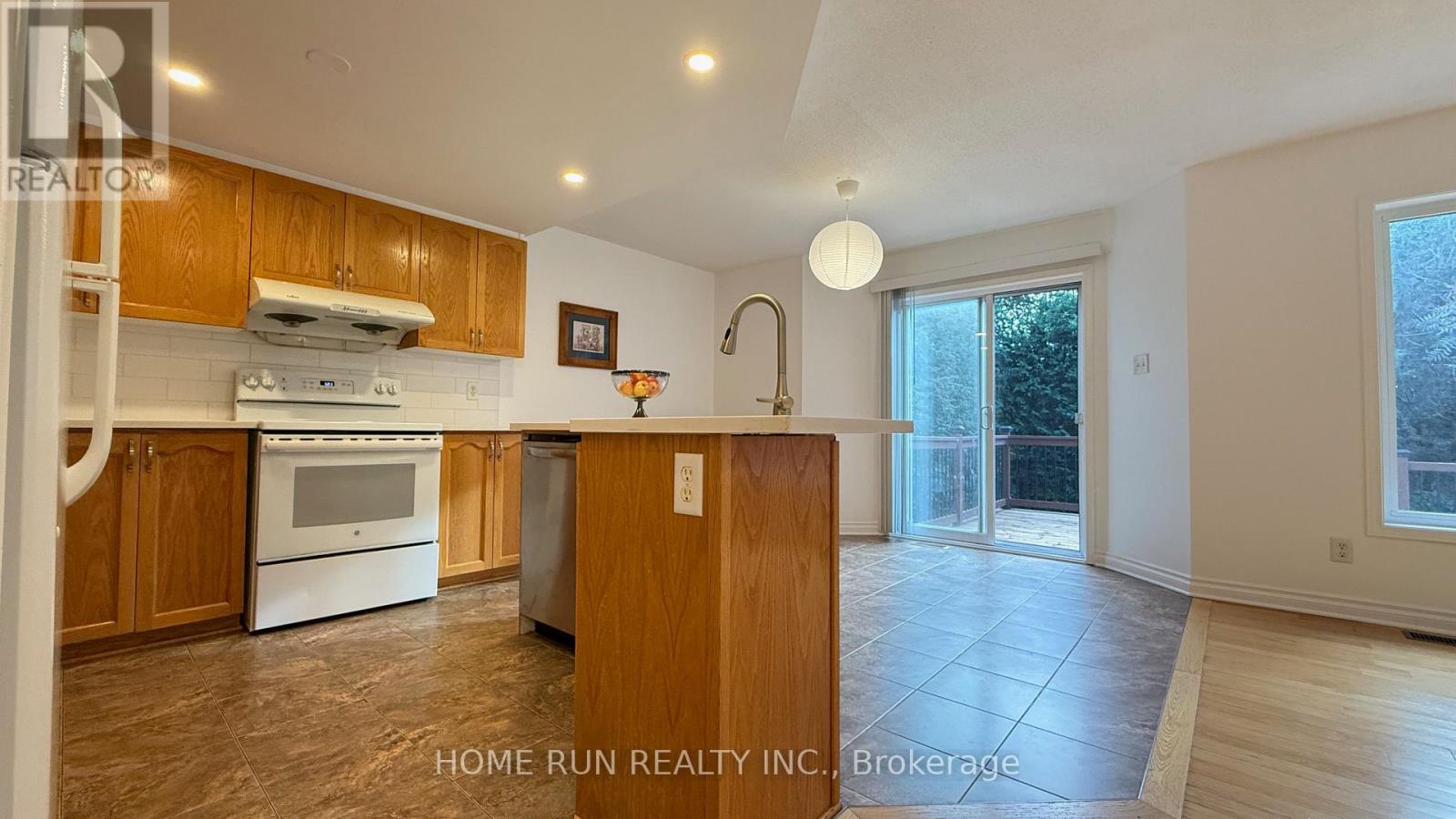 41 Brechin Crescent, Ottawa, Ontario K2W 1E4 - Photo 10 - X13777516
