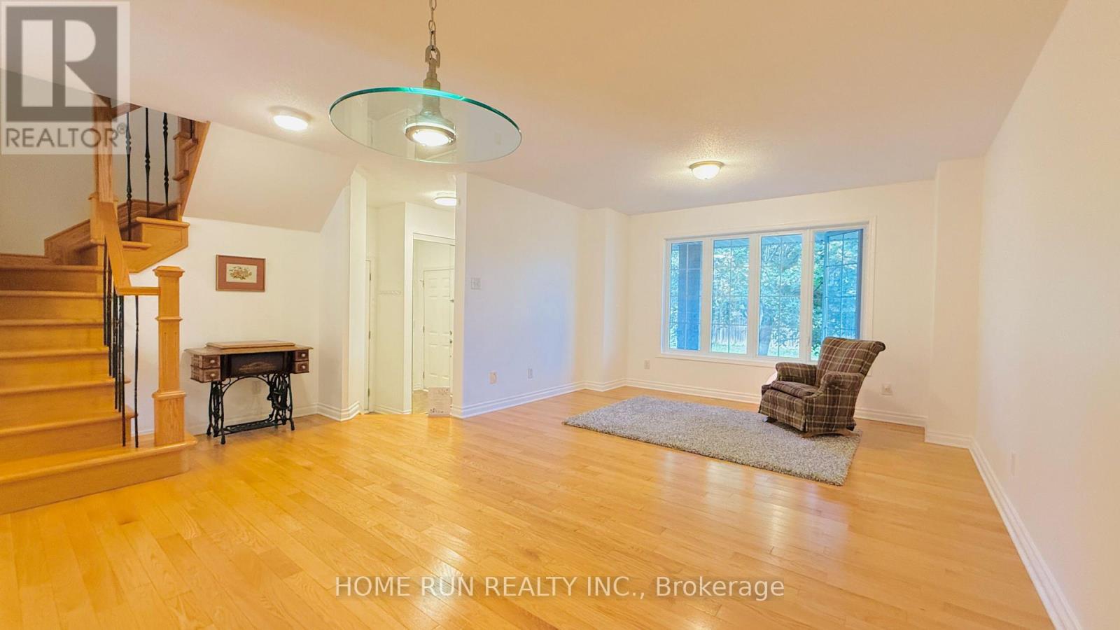 41 Brechin Crescent, Ottawa, Ontario K2W 1E4 - Photo 4 - X13777516