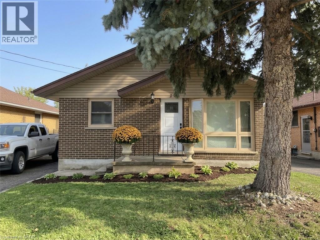 27 Winslow Drive, Kitchener, Ontario  N2M 3C9 - Photo 1 - 40864075