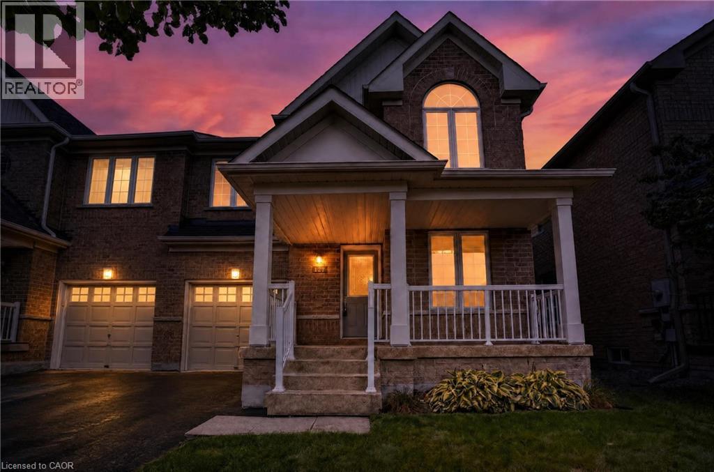 127 KNAPTON Drive, Newmarket, Ontario