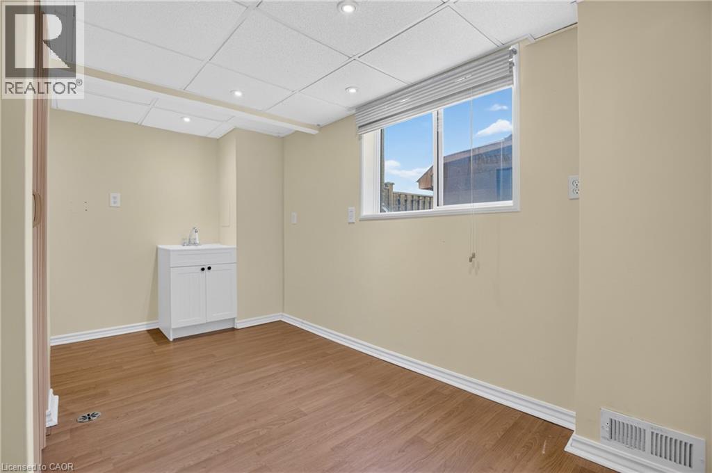 127 Knapton Drive, Newmarket, Ontario  L3X 3B3 - Photo 39 - 40863188
