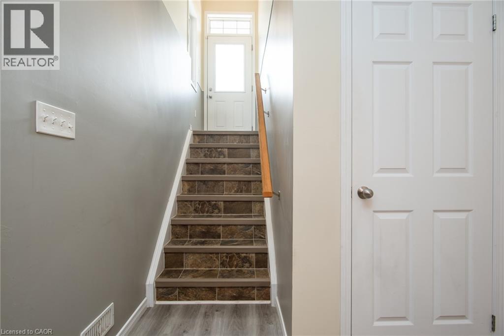 230 Jessica Crescent Unit# D, Kitchener, Ontario  N2R 0C5 - Photo 6 - 40861307