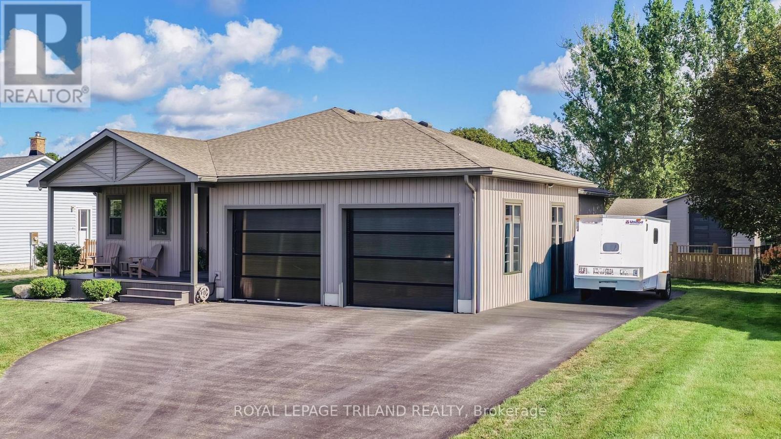 51 Park Street, Huron-Kinloss, Ontario  N0G 2R0 - Photo 3 - X13795106