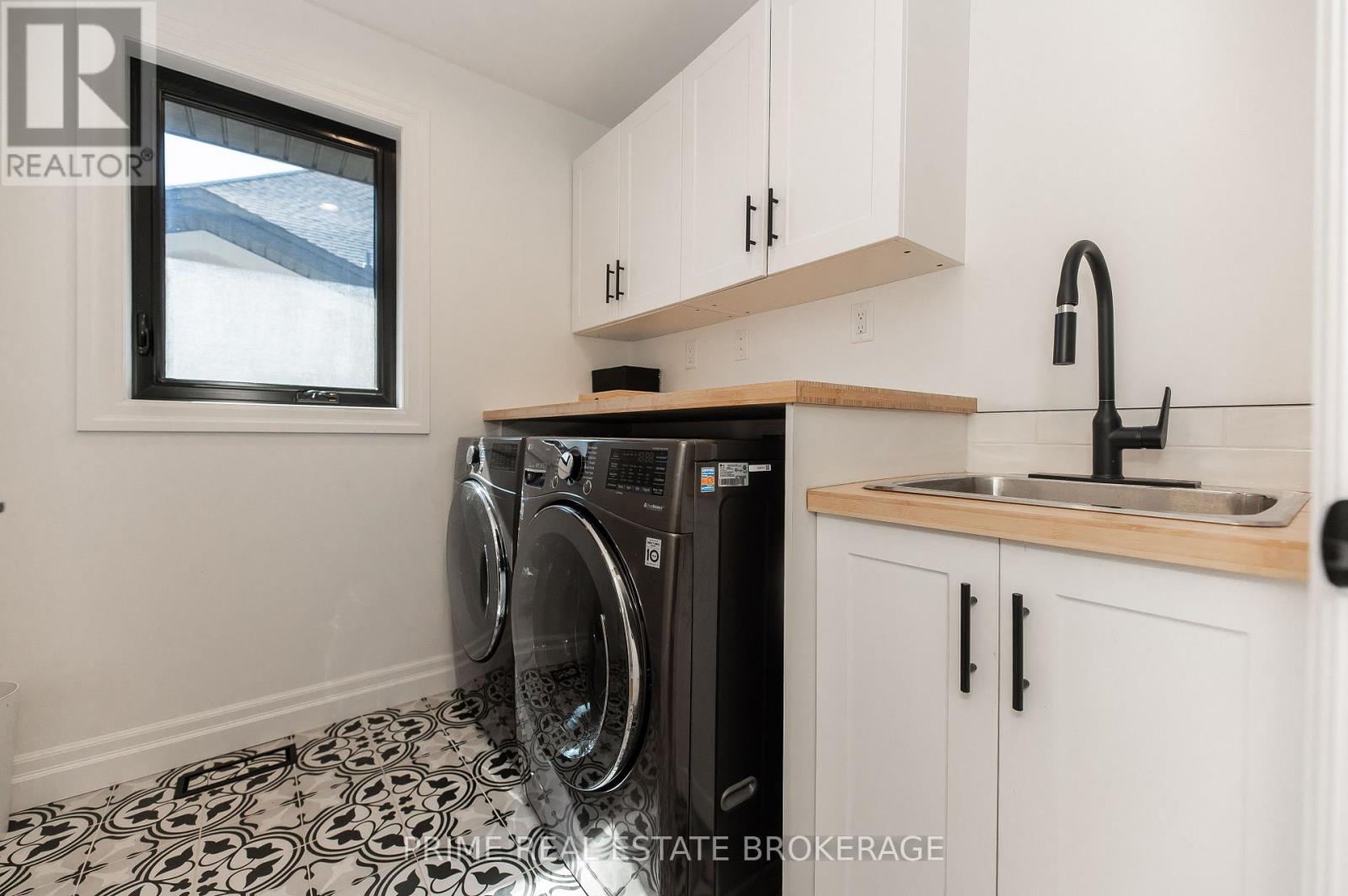 205 Martin Road, Middlesex Centre, Ontario  N0L 1E0 - Photo 38 - X13795122