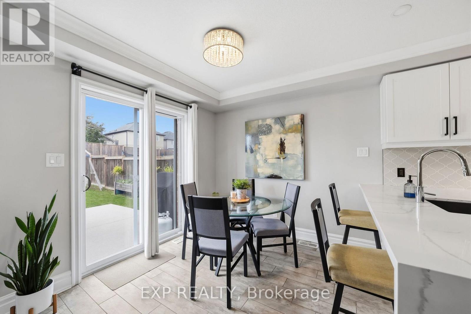 2700 Foxbend Link, London North, Ontario  N6G 0M7 - Photo 7 - X13795130