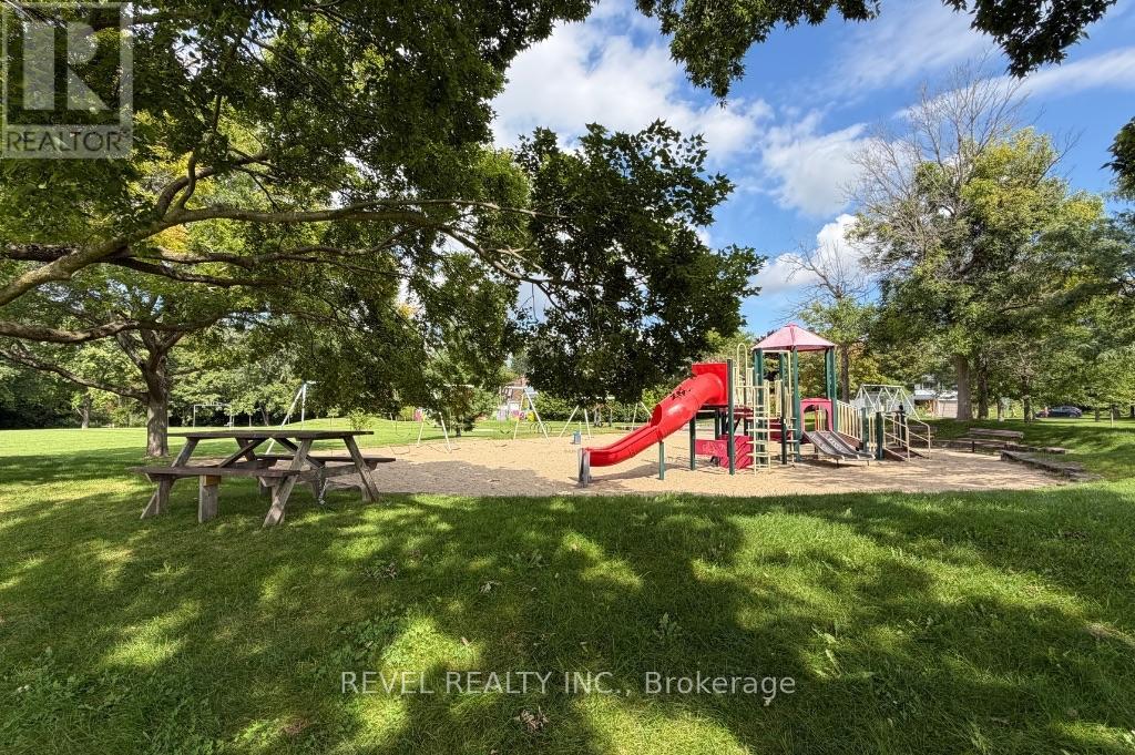 2555 Regina Street, Ottawa, Ontario  K2B 6X4 - Photo 31 - X13794982