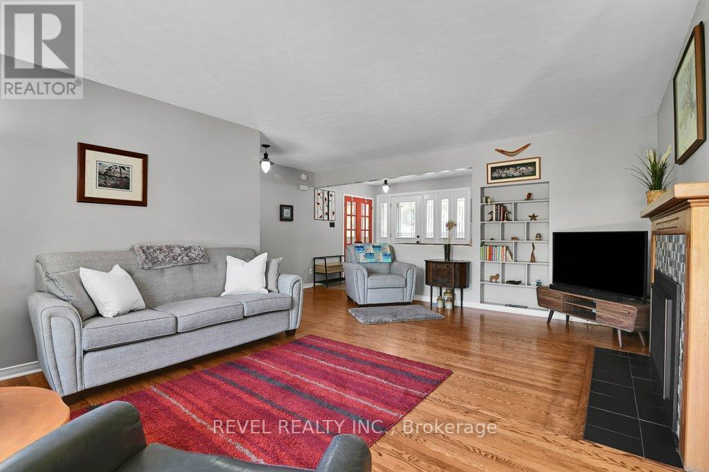 2555 Regina Street, Ottawa, Ontario  K2B 6X4 - Photo 5 - X13794982