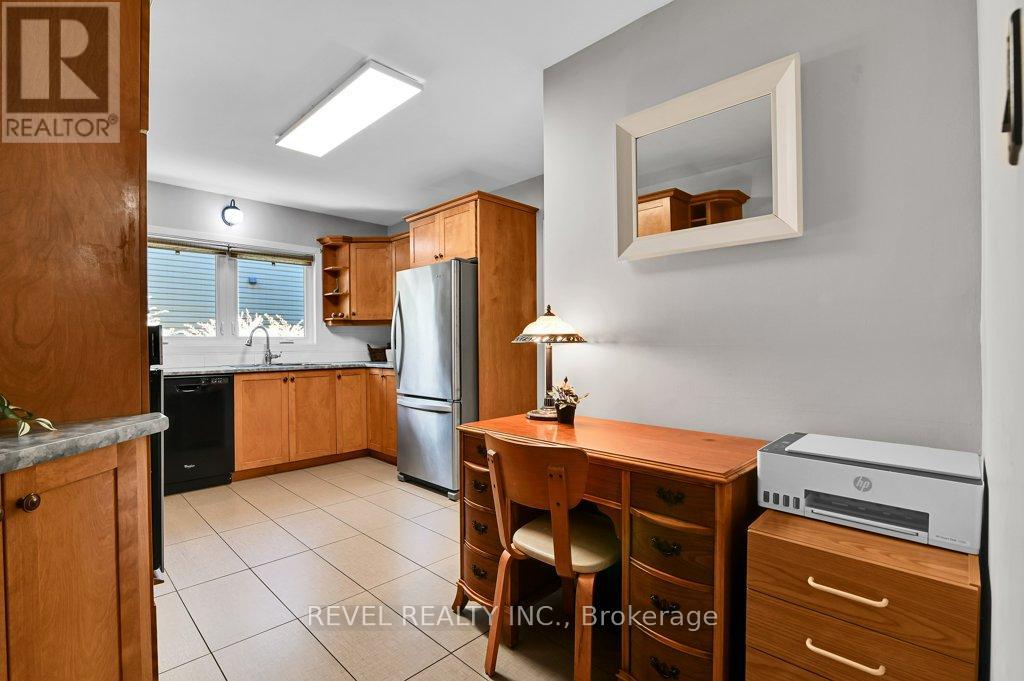 2555 Regina Street, Ottawa, Ontario  K2B 6X4 - Photo 9 - X13794982