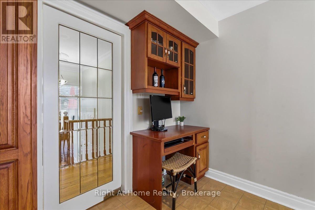 1252 Britannia Road, Burlington, Ontario  L7P 0G1 - Photo 19 - W13795134